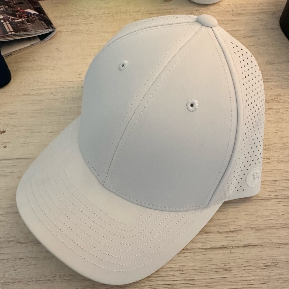 Branded Bills curved elite hat in white